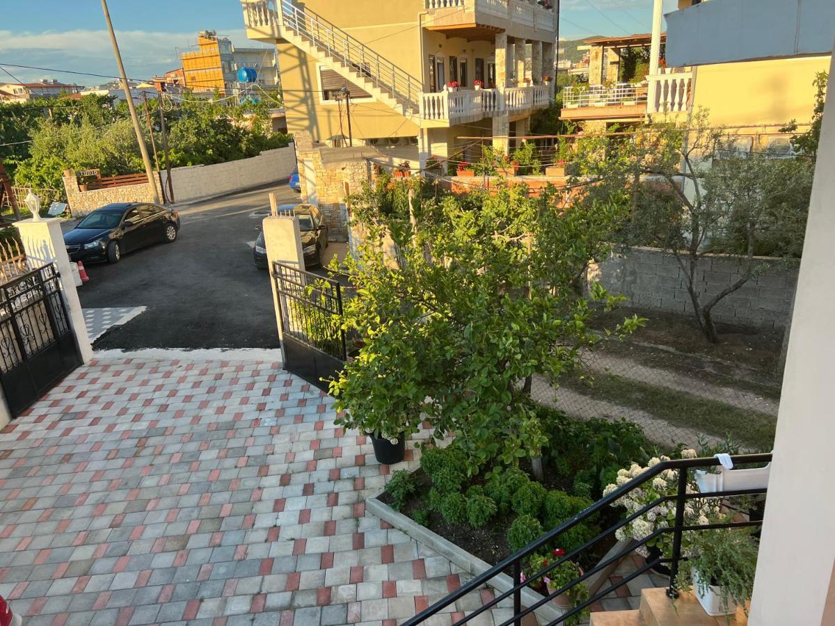 Guest House Vlorë Exterior foto